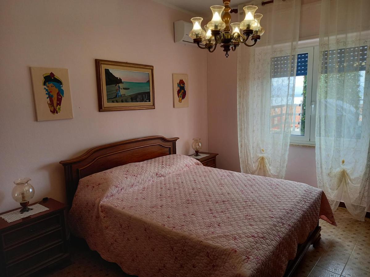 Casa Blu Oltremare Βίλα SantʼAntìoco Εξωτερικό φωτογραφία